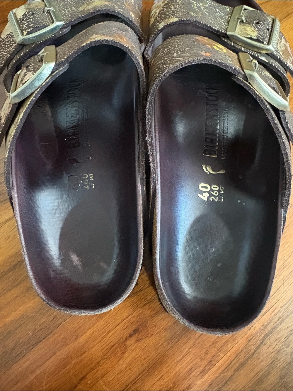 Birkenstock Arizona LUX Arizona Brown & Metallic Sandal in Iridescent Gold, USED - Picture 14 of 17
